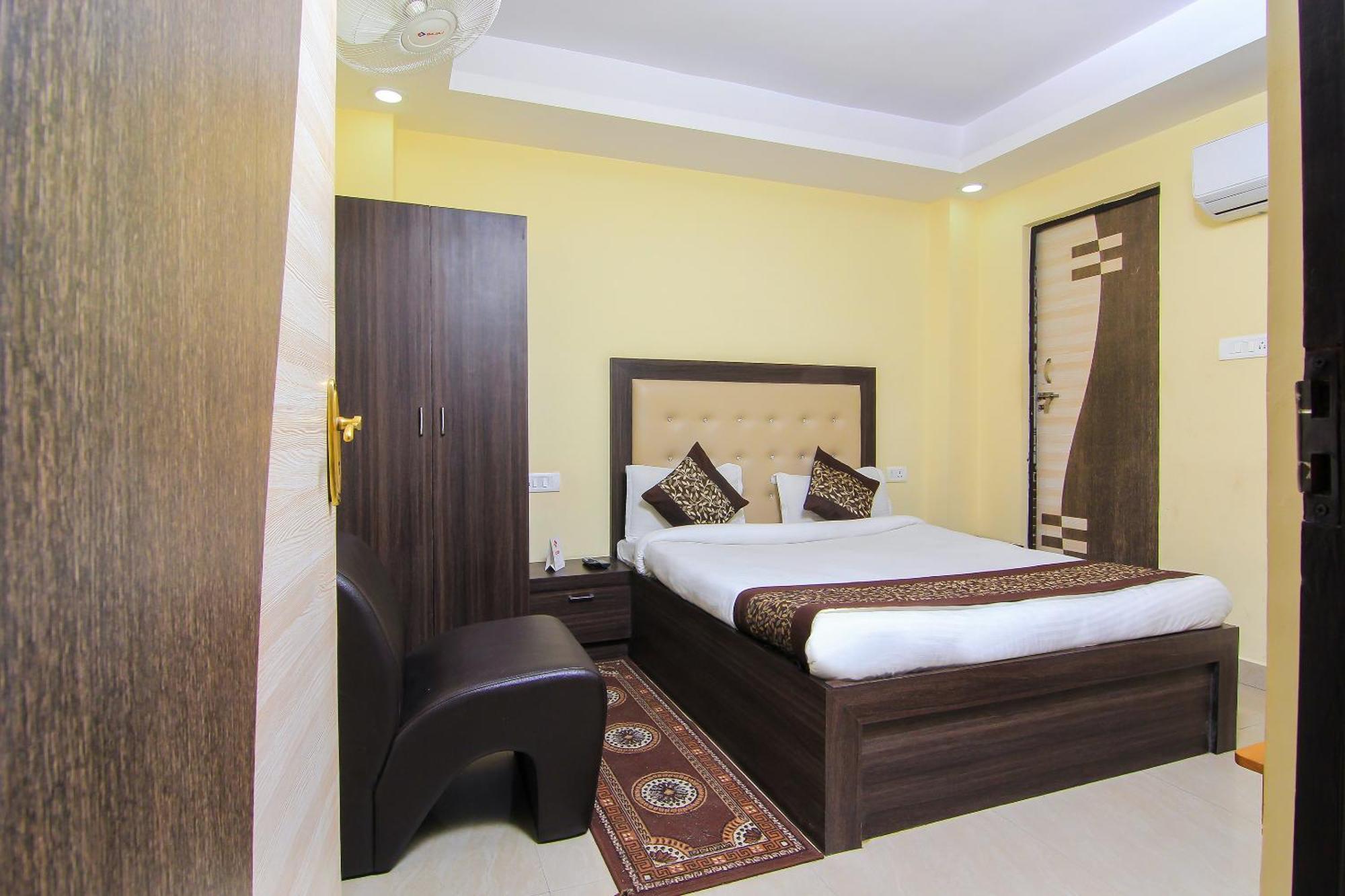 Oyo Flagship Hotel Cz Near Phoenix United Lucknow Buitenkant foto