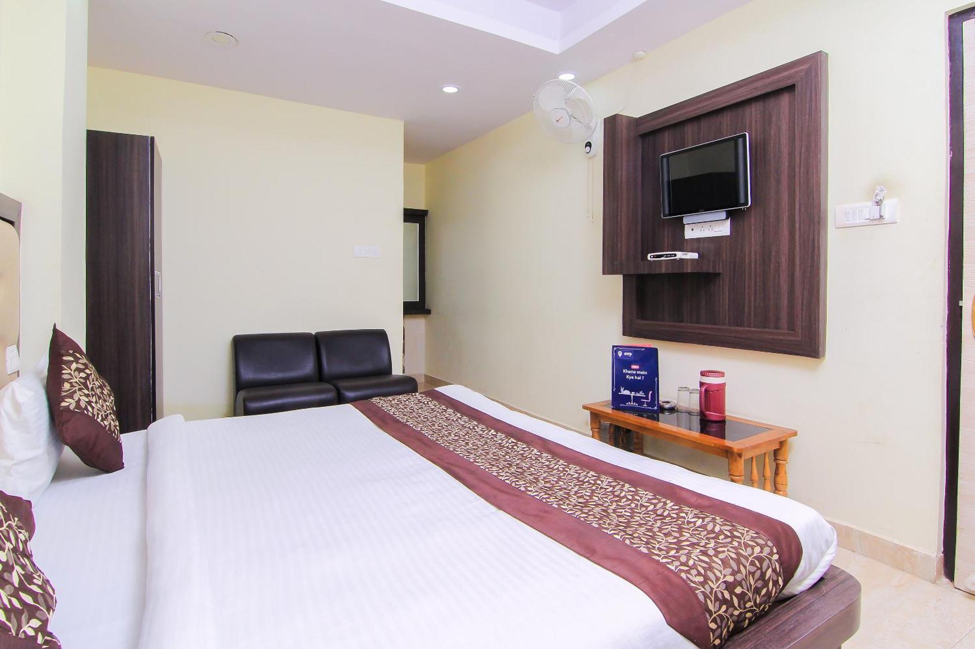Oyo Flagship Hotel Cz Near Phoenix United Lucknow Buitenkant foto